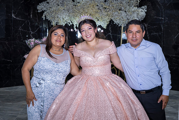 25 ABRIL 26 #4242 VERONICA MTZ _CRI0557