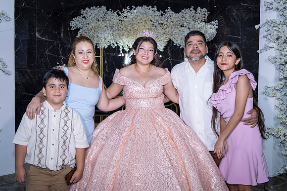 25 ABRIL 26 #4242 VERONICA MTZ _CRI0568