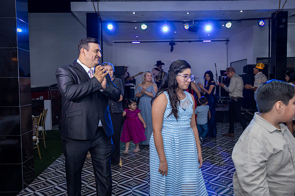 25 ABRIL 26 #4242 VERONICA MTZ _CRI0690