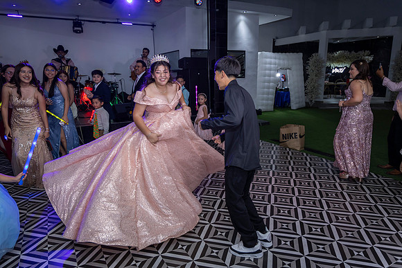 25 ABRIL 26 #4242 VERONICA MTZ _CRI0776