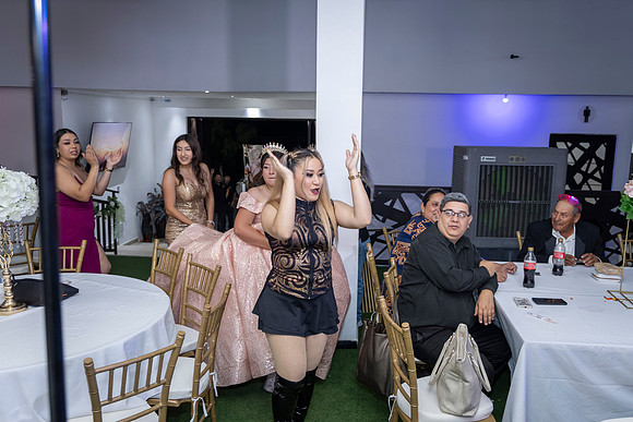25 ABRIL 26 #4242 VERONICA MTZ _CRI0817