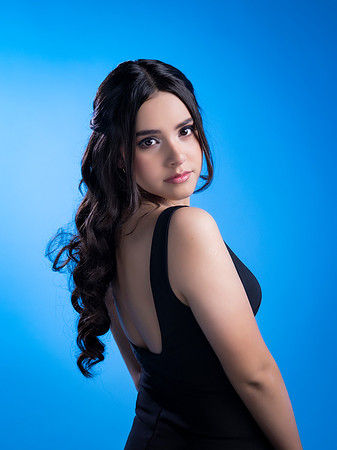 #8536 VELIA IVONNE - 9543