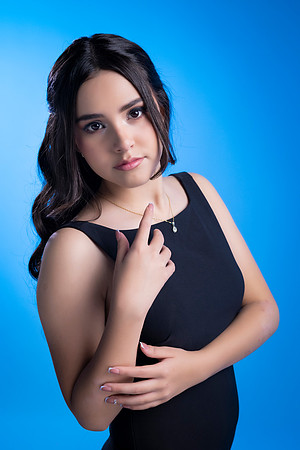 #8536 VELIA IVONNE - 9541