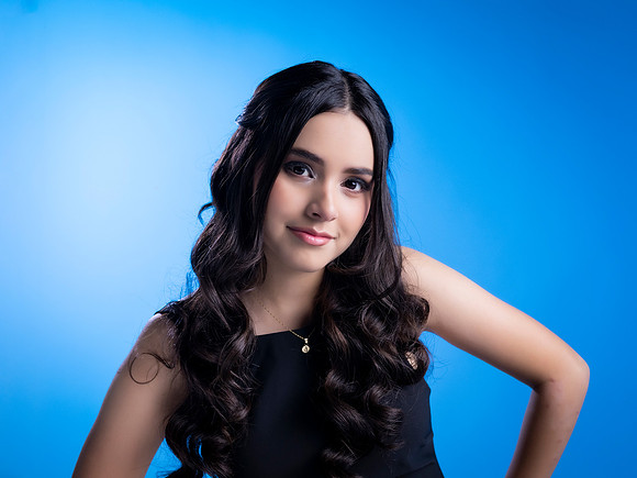 #8536 VELIA IVONNE - 9540