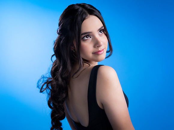 #8536 VELIA IVONNE - 9545