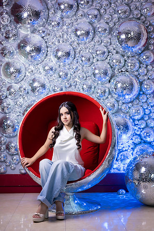 #8536 VELIA IVONNE - 9668