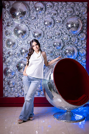 #8536 VELIA IVONNE - 9676