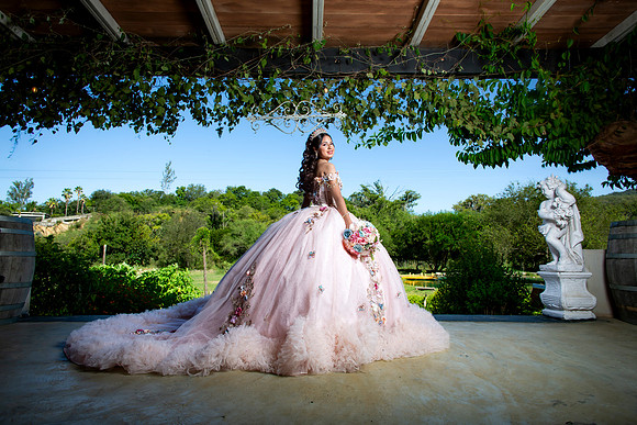 #8606 RAMONA ZUÑIGA RAMIREZ_XV FORMAL_VIÑEDO GARZA_BRYAN-8639