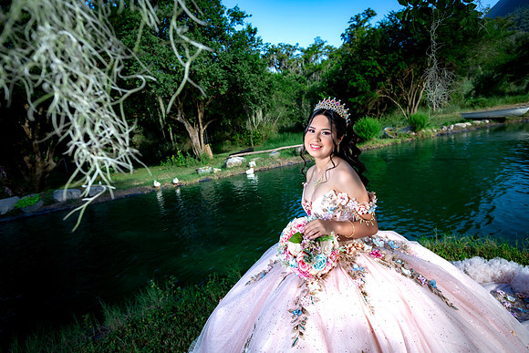 #8606 RAMONA ZUÑIGA RAMIREZ_XV FORMAL_VIÑEDO GARZA_BRYAN-8922