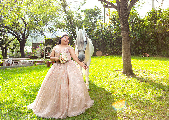 #8545 ISABEL DE LA O MORELOS_XV FORMAL_EYL_CASA RETRATO_BRYAN-4032