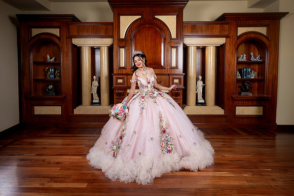 #8606 RAMONA ZUÑIGA RAMIREZ_XV FORMAL_VIÑEDO GARZA_BRYAN-8560