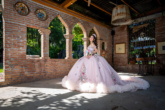 #8606 RAMONA ZUÑIGA RAMIREZ_XV FORMAL_VIÑEDO GARZA_BRYAN-8687