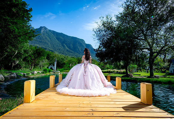 #8606 RAMONA ZUÑIGA RAMIREZ_XV FORMAL_VIÑEDO GARZA_BRYAN-8807