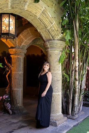#12619 ADRIANA GARZA - 8755