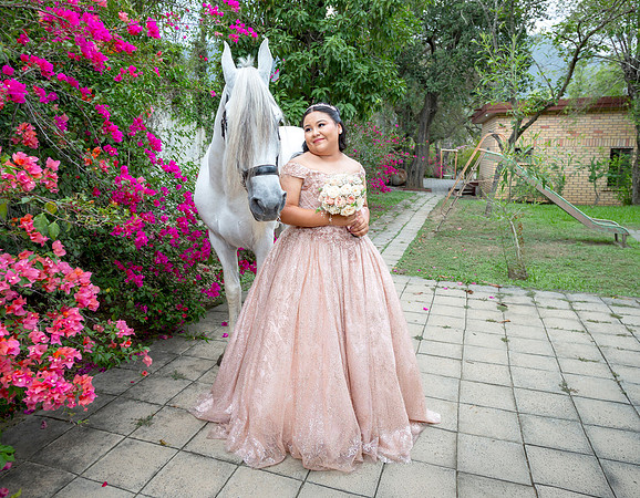 #8545 ISABEL DE LA O MORELOS_XV FORMAL_EYL_CASA RETRATO_BRYAN-4010
