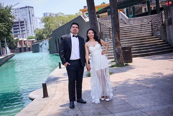 #8360 ERIK DANTH GARZA PAQ. ROMANCE _W8A3042 1