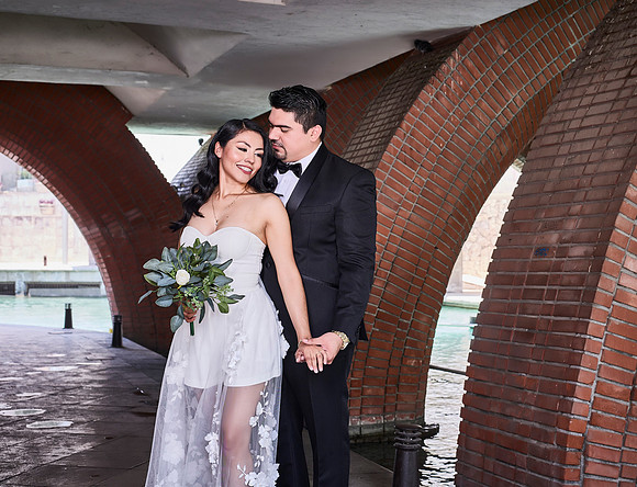 #8360 ERIK DANTH GARZA PAQ. ROMANCE _W8A2975 1