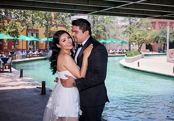 #8360 ERIK DANTH GARZA PAQ. ROMANCE _W8A3025 1