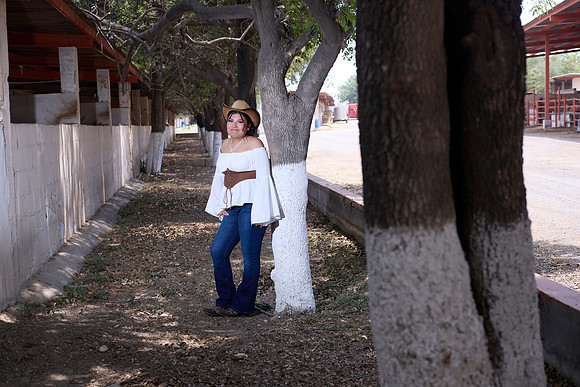 #1121 BRENDA JANETH LOCACION SESION DE SENDERO JENNY_W8A6620