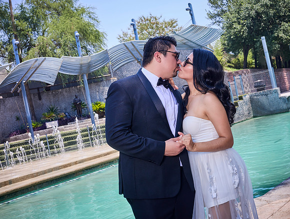 #8360 ERIK DANTH GARZA PAQ. ROMANCE _W8A3057 1