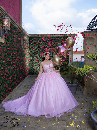 17-12-24 #12187 LAURA RDZ _CTR0352
