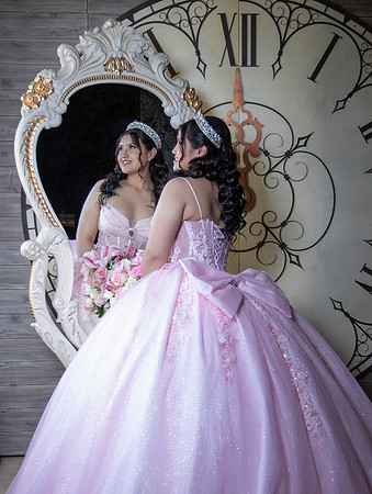 17-12-24 #12187 LAURA RDZ _CTR0296