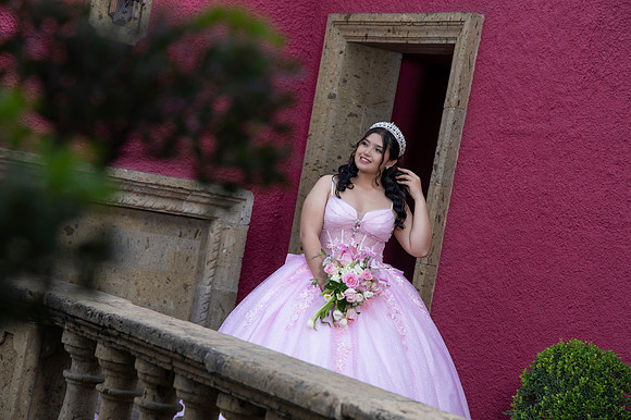 17-12-24 #12187 LAURA RDZ _CTR0338